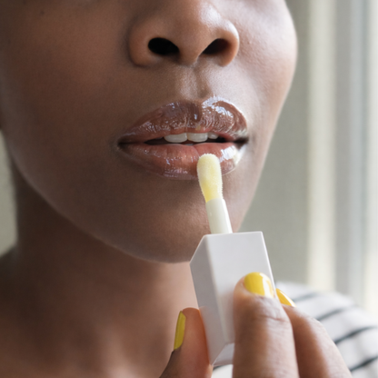 Àbẹ̀kẹ́ Skincare Hydrating Lip Gloss